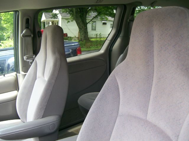 2002 Chrysler Town and Country Refrigerated Box