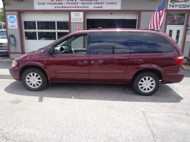 2002 Chrysler Town and Country Elk Conversion Van