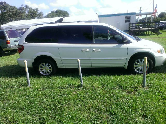 2002 Chrysler Town and Country S Sedan Under FULL Factory Warranty