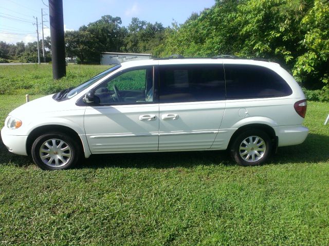 2002 Chrysler Town and Country S Sedan Under FULL Factory Warranty