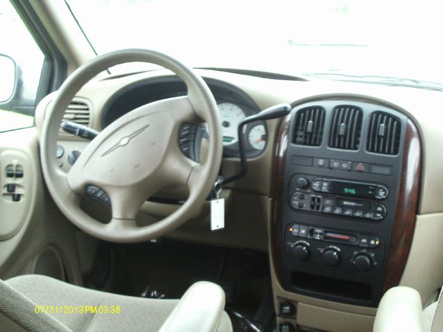 2002 Chrysler Town and Country Elk Conversion Van