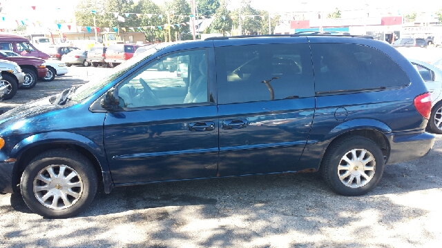 2002 Chrysler Town and Country Open-top