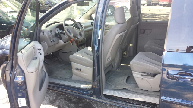 2002 Chrysler Town and Country Open-top