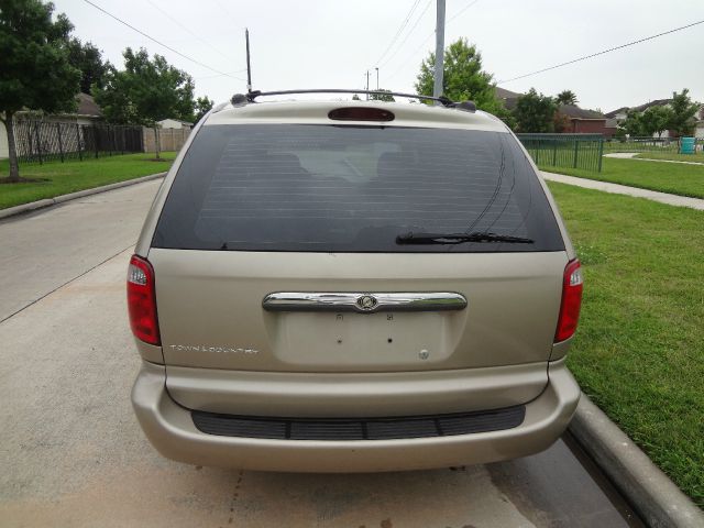 2002 Chrysler Town and Country Open-top