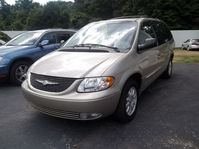 2002 Chrysler Town and Country H6 L.L. Bean
