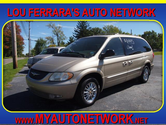 2002 Chrysler Town and Country SLT 25