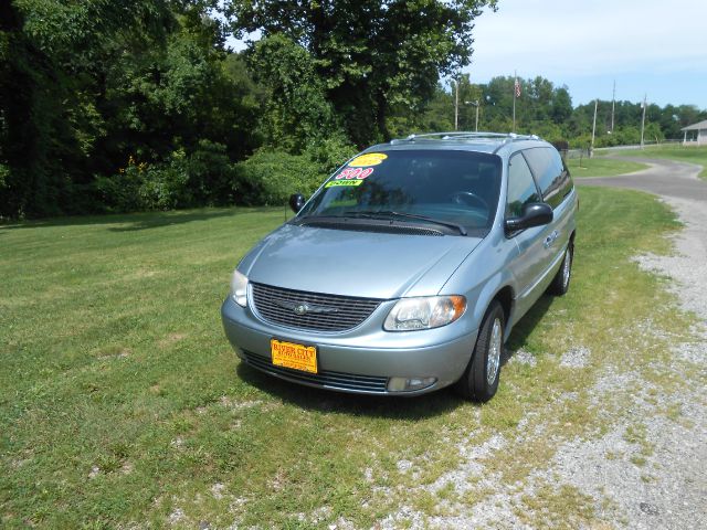 2002 Chrysler Town and Country SLT 25