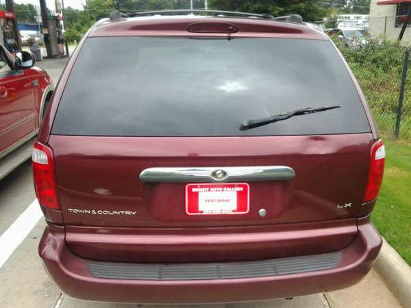 2002 Chrysler Town and Country Unknown