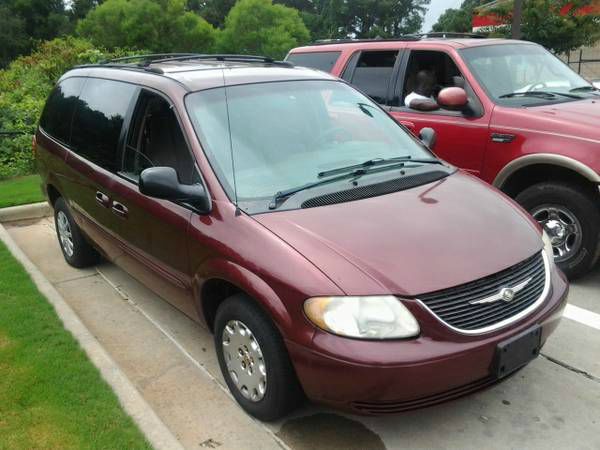 2002 Chrysler Town and Country Unknown