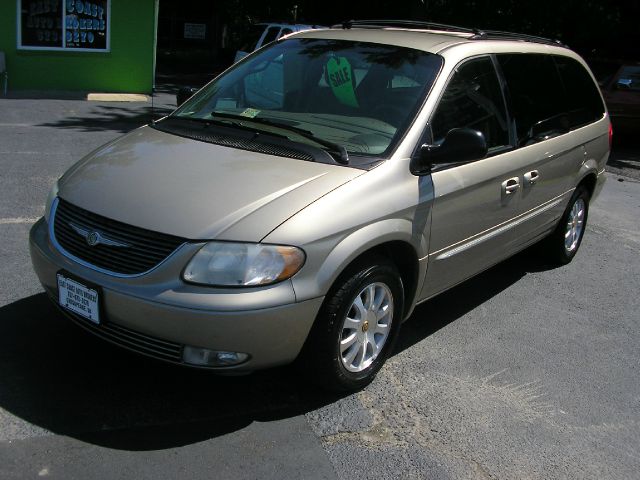 2002 Chrysler Town and Country S Sedan Under FULL Factory Warranty