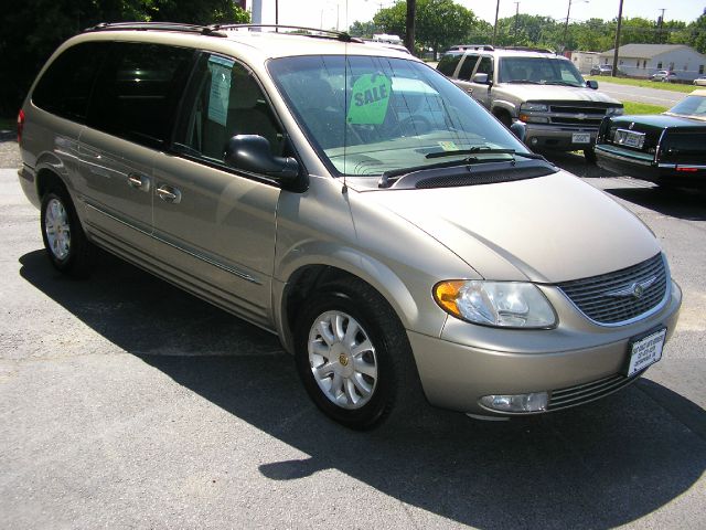 2002 Chrysler Town and Country S Sedan Under FULL Factory Warranty