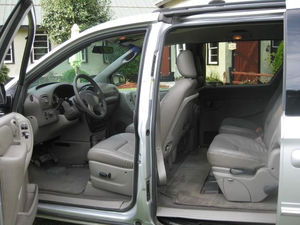 2002 Chrysler Town and Country S Sedan Under FULL Factory Warranty