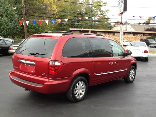 2003 Chrysler Town and Country H6 L.L. Bean