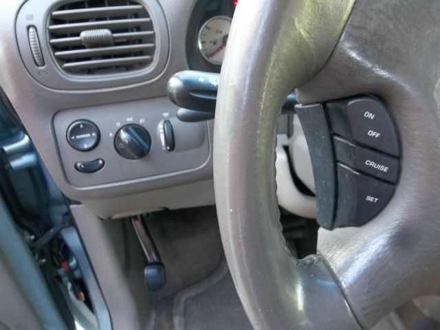 2003 Chrysler Town and Country H6 L.L. Bean