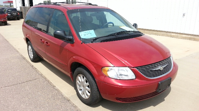 2003 Chrysler Town and Country 2WD 4dr SE