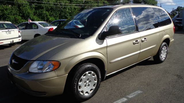 2003 Chrysler Town and Country Base
