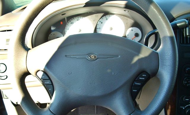 2003 Chrysler Town and Country Quad Coupe 3