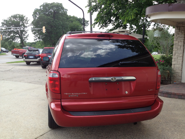 2003 Chrysler Town and Country Lariat 4WD Moon Roof