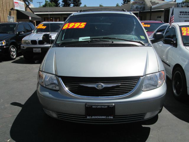 2003 Chrysler Town and Country H6 L.L. Bean