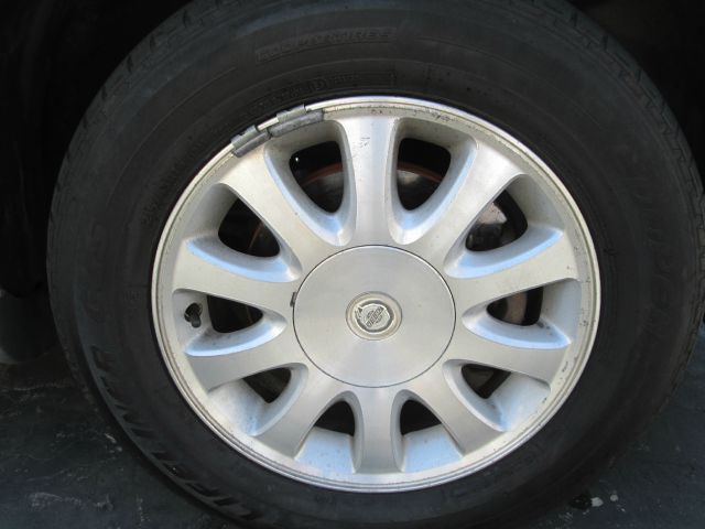 2003 Chrysler Town and Country H6 L.L. Bean