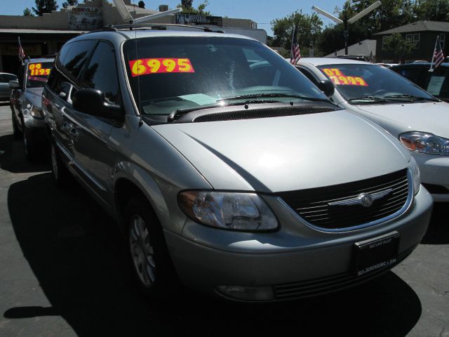 2003 Chrysler Town and Country H6 L.L. Bean