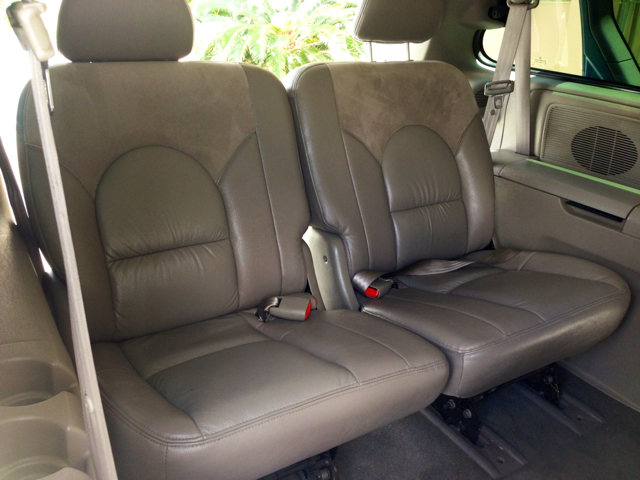 2003 Chrysler Town and Country Level 2 Stunning CAR