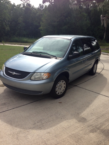 2003 Chrysler Town and Country Base