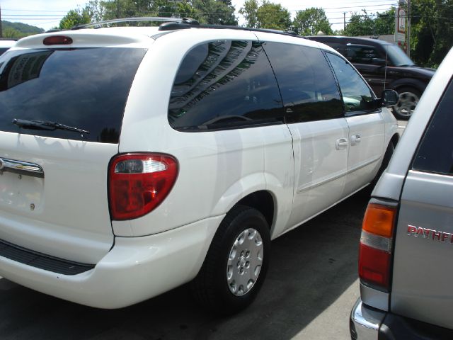 2003 Chrysler Town and Country LT Extended,8 FOOT BOX