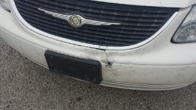 2003 Chrysler Town and Country Quad Coupe 3