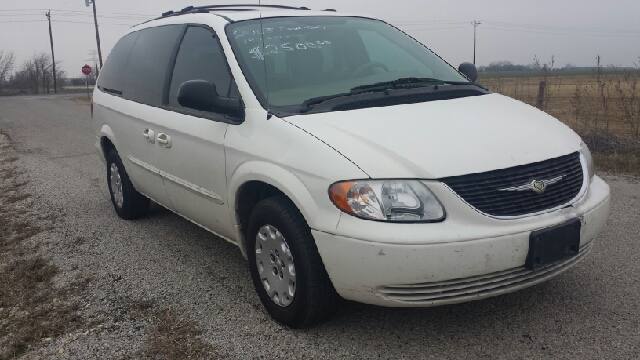 2003 Chrysler Town and Country Quad Coupe 3