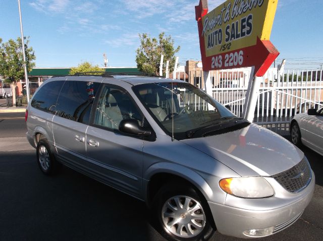 2003 Chrysler Town and Country Quad Coupe 3