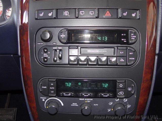 2003 Chrysler Town and Country A7X9