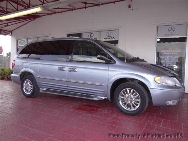2003 Chrysler Town and Country A7X9