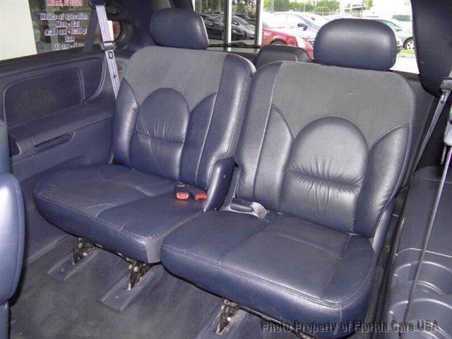 2003 Chrysler Town and Country A7X9
