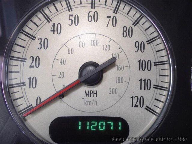 2003 Chrysler Town and Country A7X9