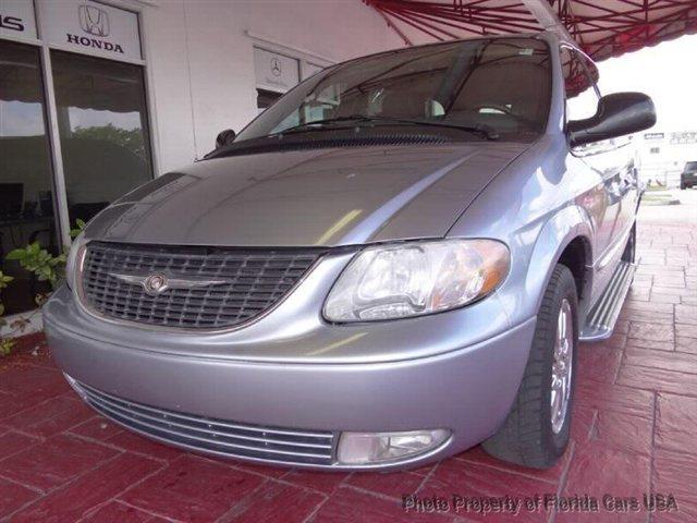 2003 Chrysler Town and Country A7X9