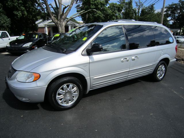 2004 Chrysler Town and Country 3.5
