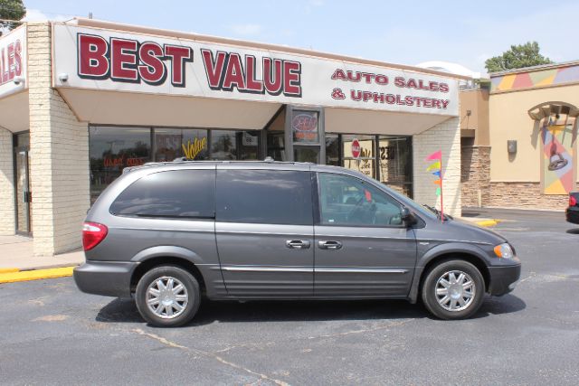 2004 Chrysler Town and Country Glk350 4matic 4dr 4x4 SUV