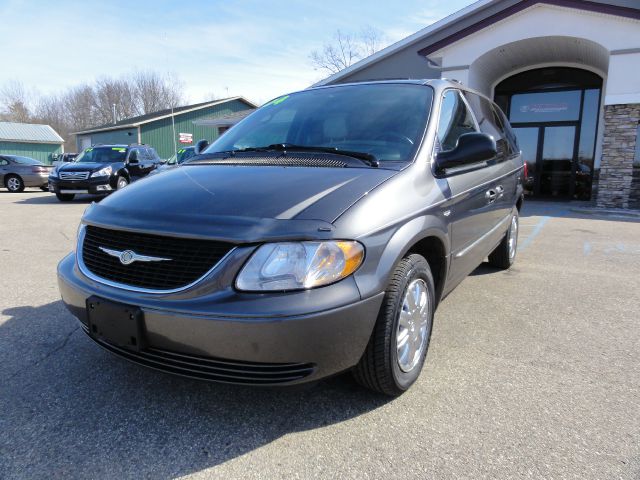 2004 Chrysler Town and Country 3.5
