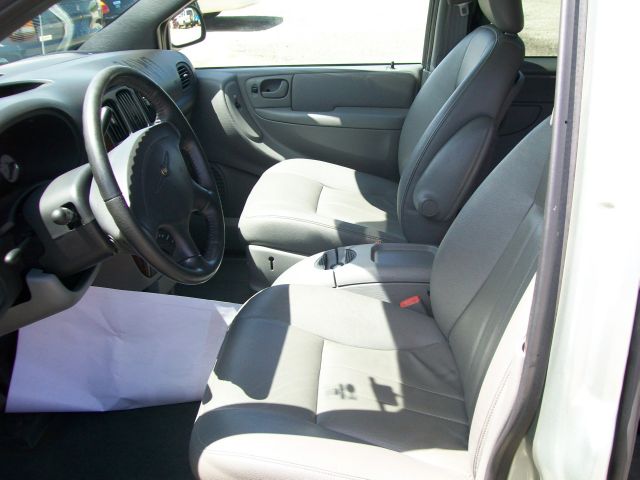 2004 Chrysler Town and Country GT Premium