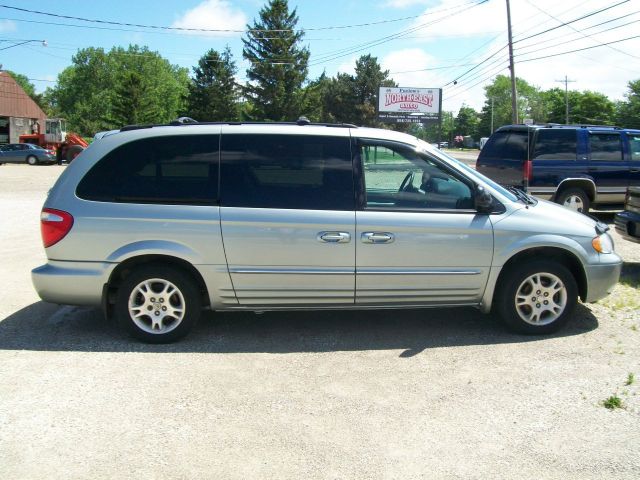 2004 Chrysler Town and Country GT Premium