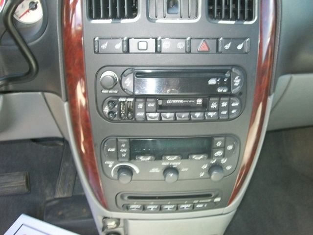 2004 Chrysler Town and Country GT Premium