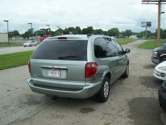2004 Chrysler Town and Country Elk Conversion Van
