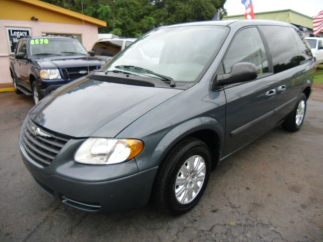 2005 Chrysler Town and Country Elk Conversion Van
