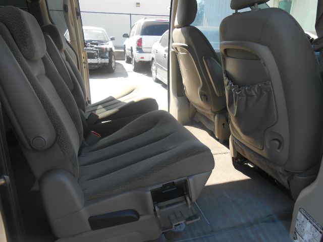 2005 Chrysler Town and Country Elk Conversion Van