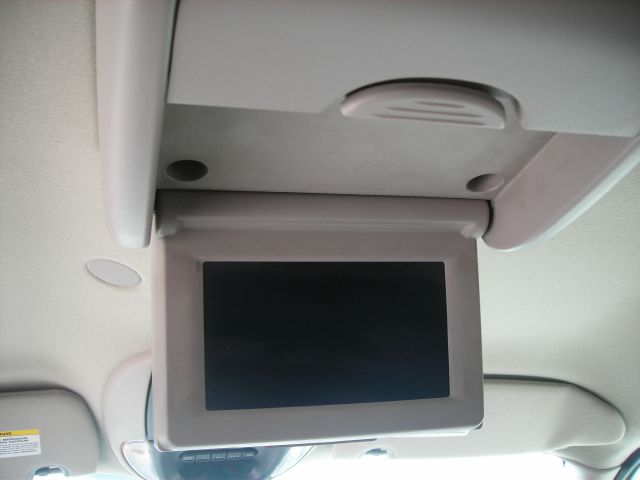 2005 Chrysler Town and Country Elk Conversion Van