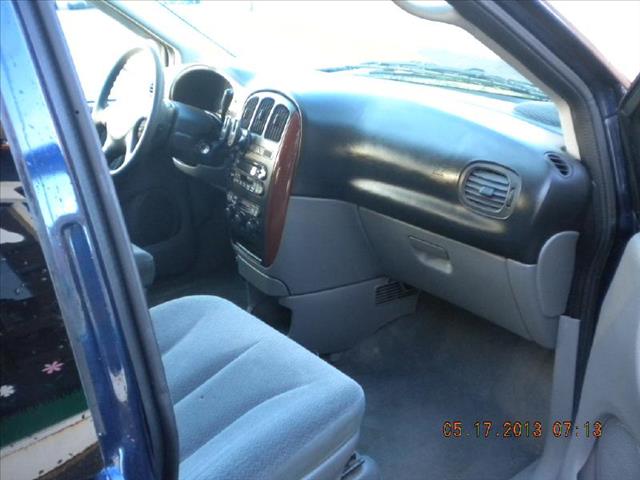 2005 Chrysler Town and Country LX - Stow-n-go