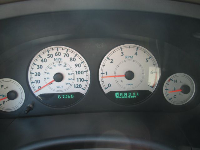 2005 Chrysler Town and Country 3.5