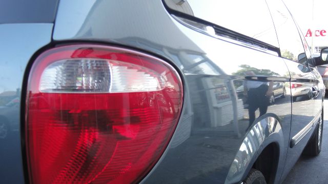 2005 Chrysler Town and Country 3.5