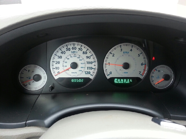 2005 Chrysler Town and Country 3.5